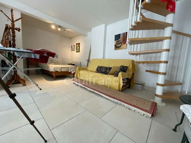 Dpt Dordogne (24), à vendre  maison P8 de 292,68 m² - Terrain de 1 777,00 m² - photo 11