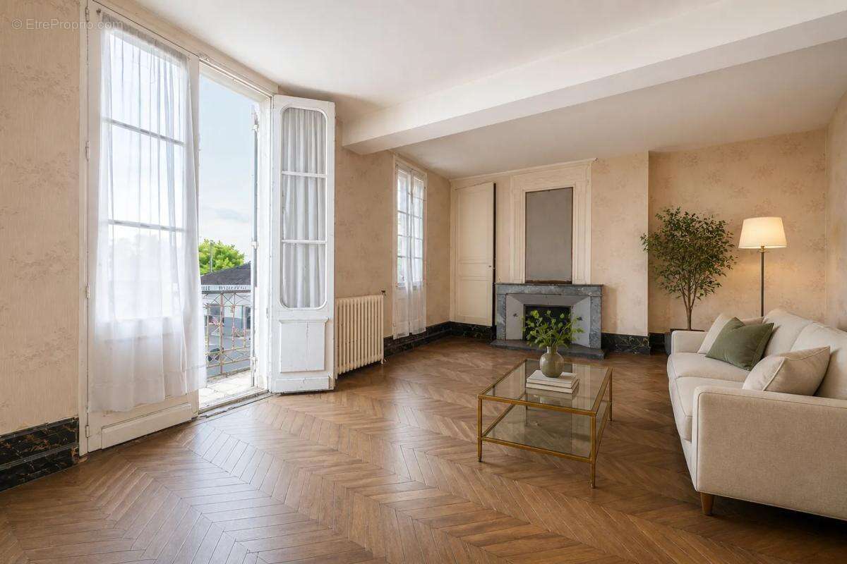 Maison 8 pièces de 400 m2 située à Saint-Médard-de-Guizières - photo 7