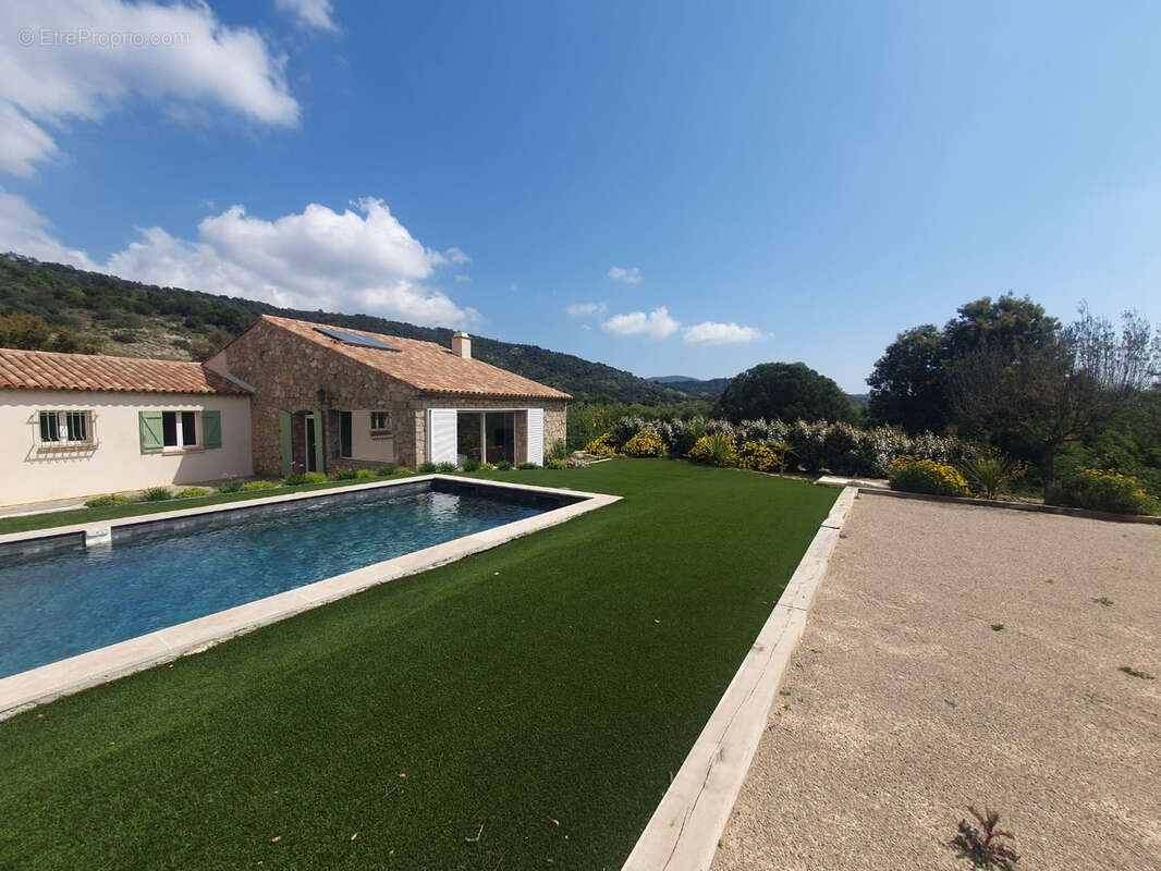 Maison à PLAN-DE-LA-TOUR