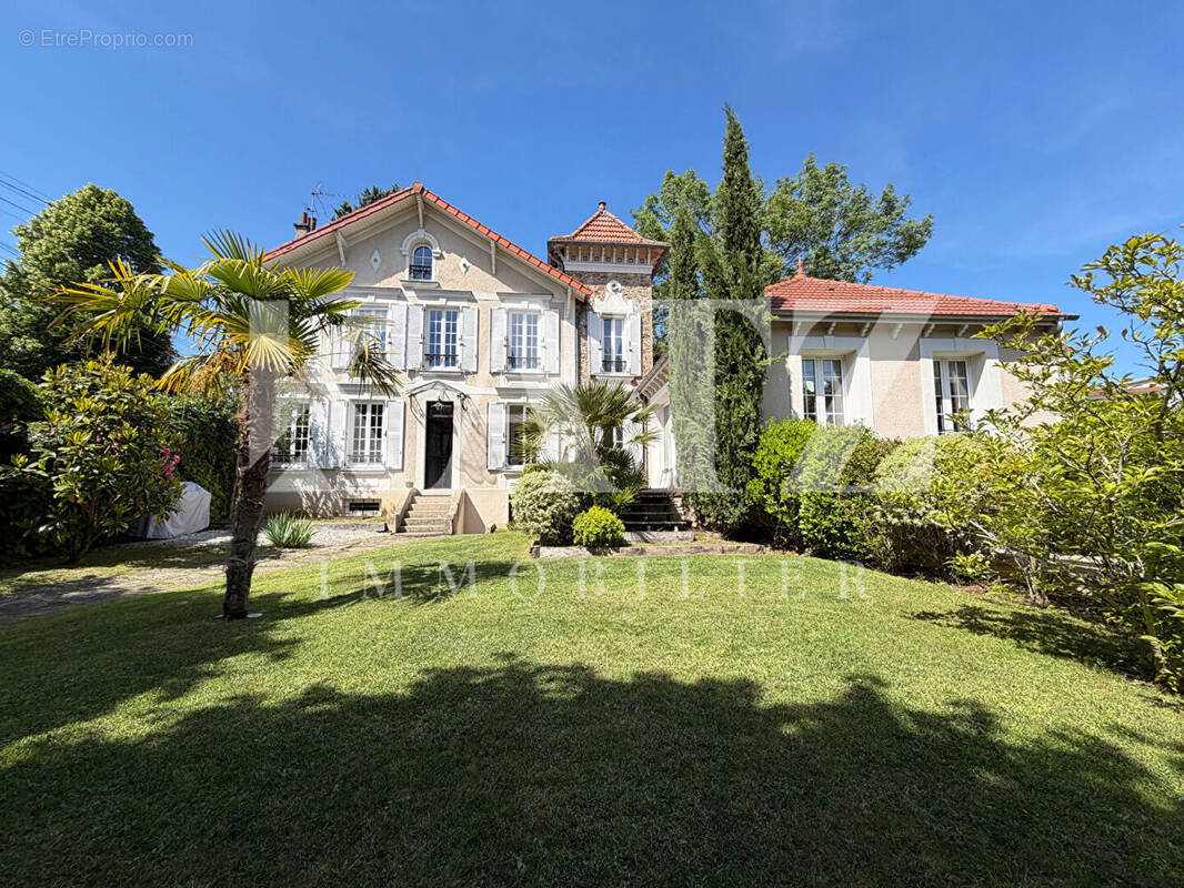Maison à GARCHES