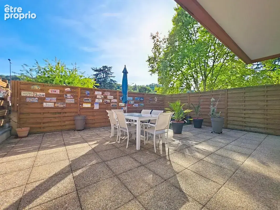 Appartement -  1 Chambre - Terrasse - Cave - Place de parking privative - Garage en sus - Proche commodités - photo 4