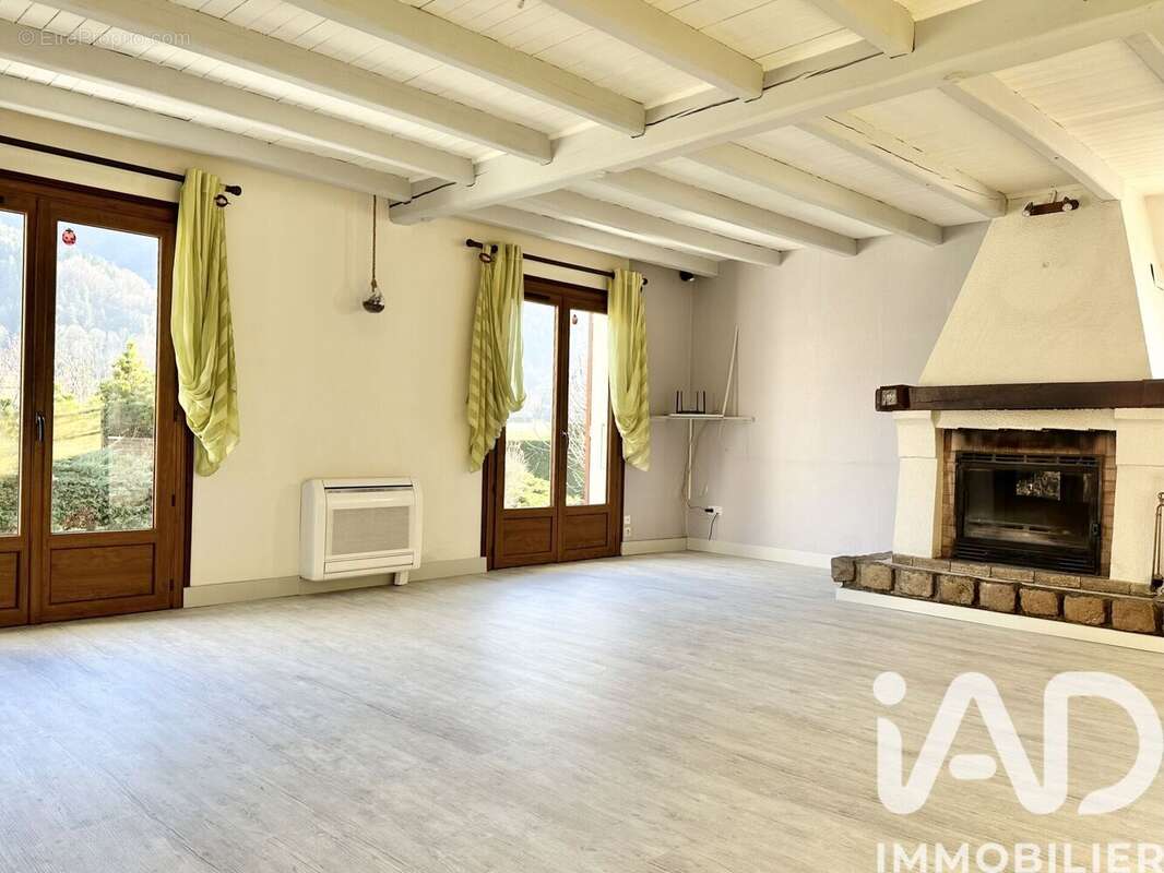 Photo 2 - Maison à SAINT-JOSEPH-DE-RIVIERE