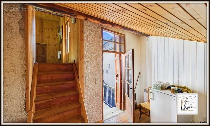 Maison à VILLAR-SAINT-PANCRACE