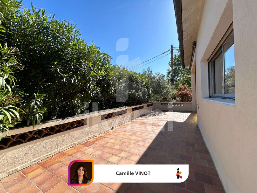Maison de charme des années 1920, 9 pièces, surface 245 m2, rez de jardin avec terrasse exposé Sud - photo 5