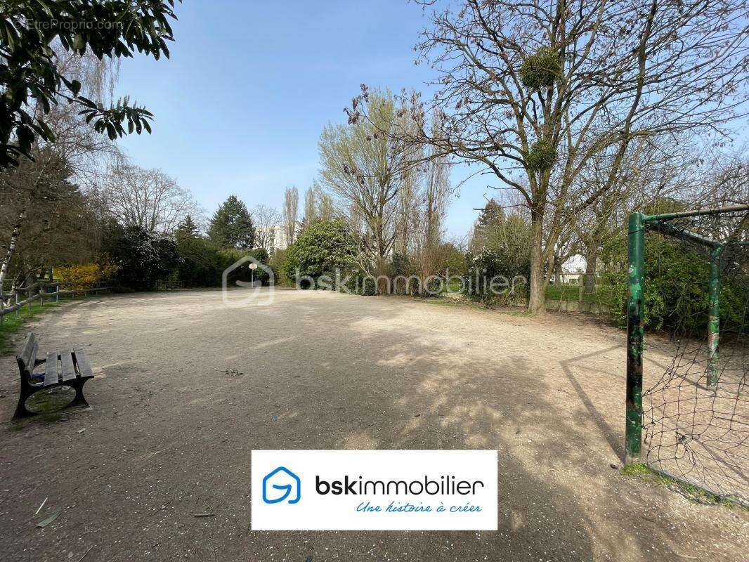 Appartement à CHENNEVIERES-SUR-MARNE