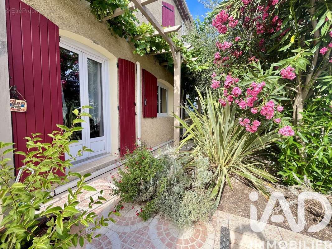 Photo 2 - Maison à LAMBESC