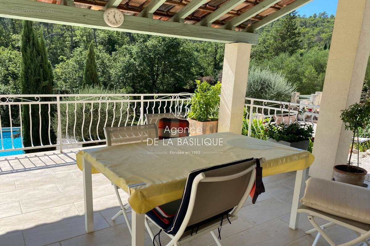 Maison à SAINT-MAXIMIN-LA-SAINTE-BAUME