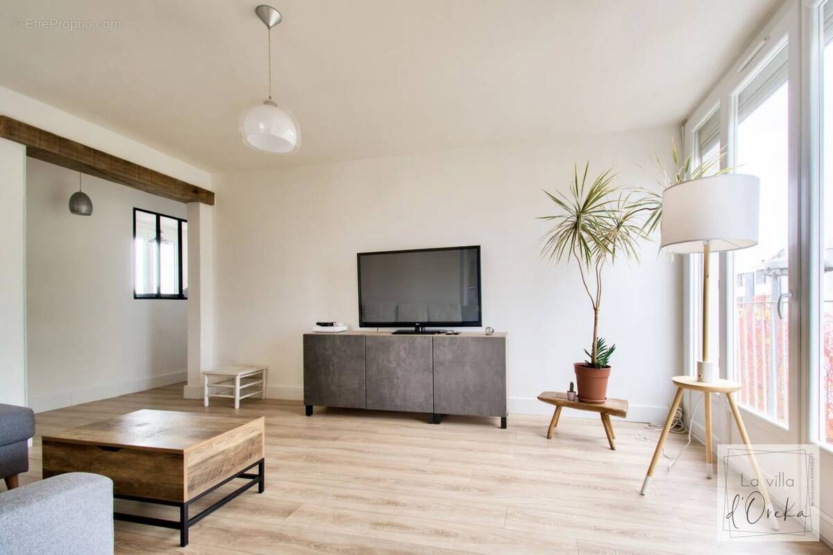 Appartement à VILLENAVE-D'ORNON