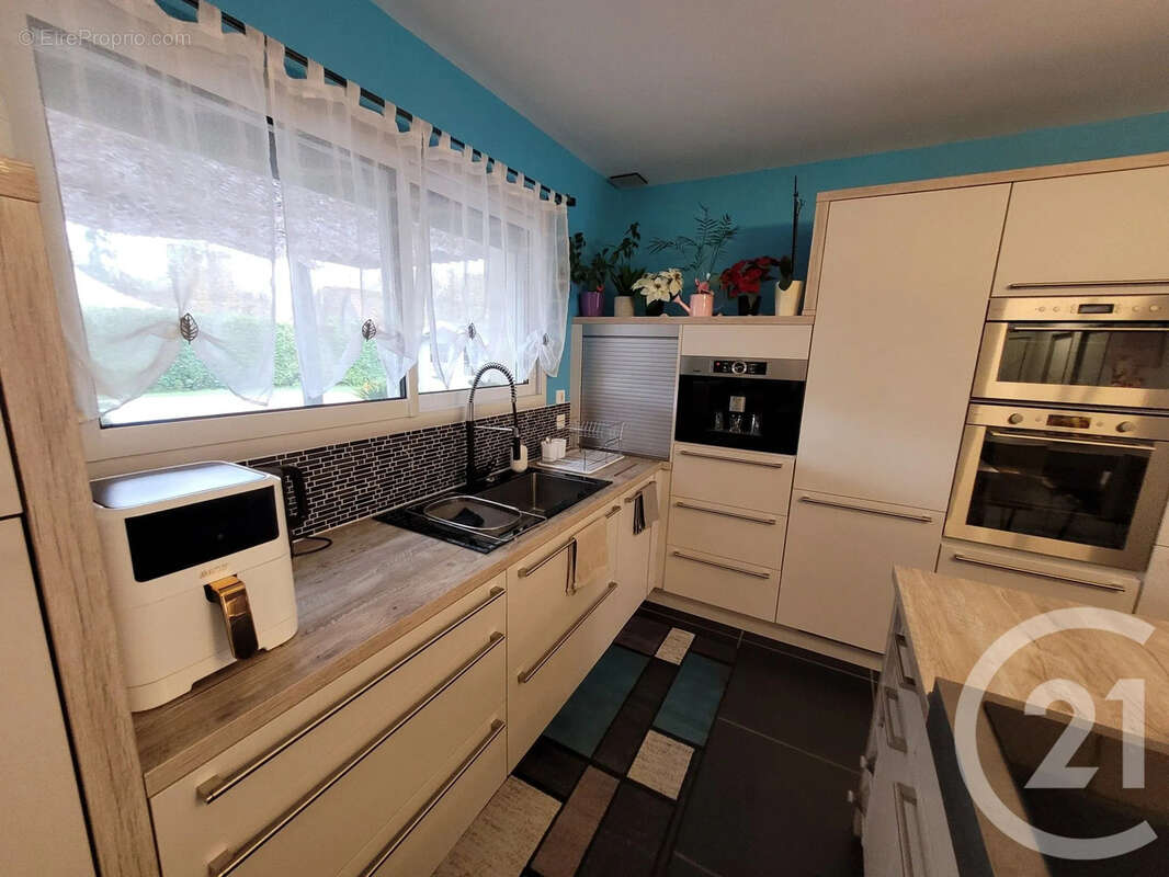 Maison à SAINT-VINCENT-EN-BRESSE