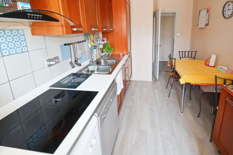 Appartement à FONTAINE
