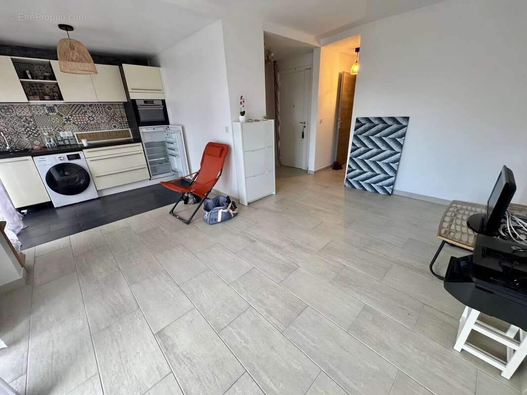 Cannes Vente 2 pièces au calme absolu - photo 2
