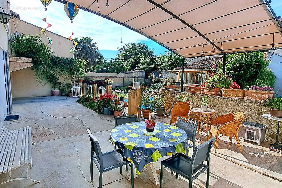 Maison à SORGUES
