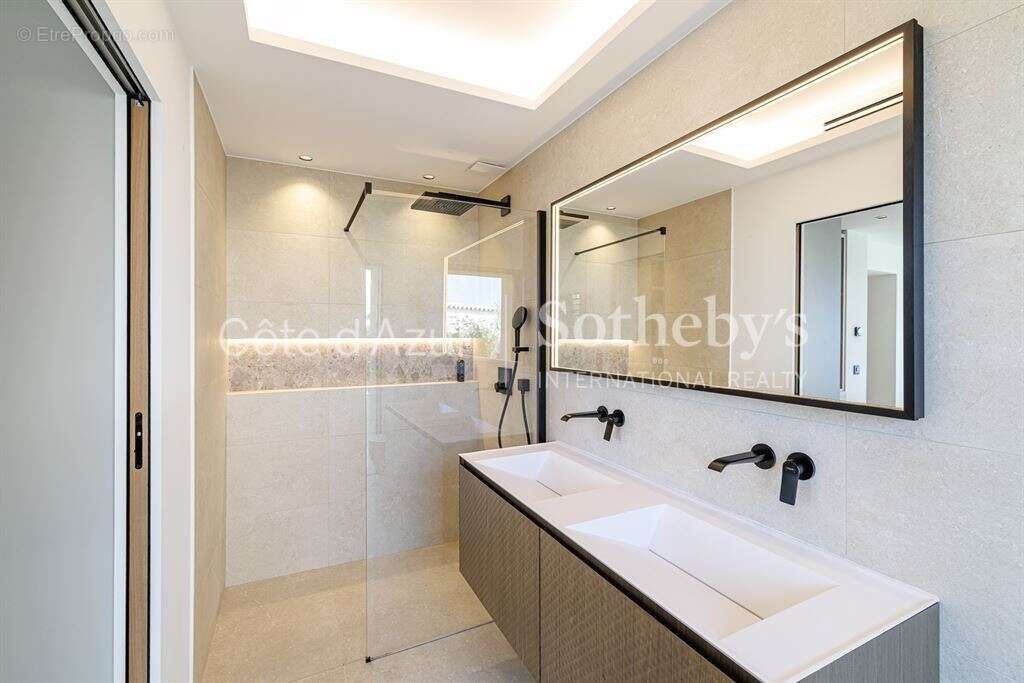 Proche Mandelieu villa contemporaine vue mer 290 m2 piscine calme absolu - photo 13