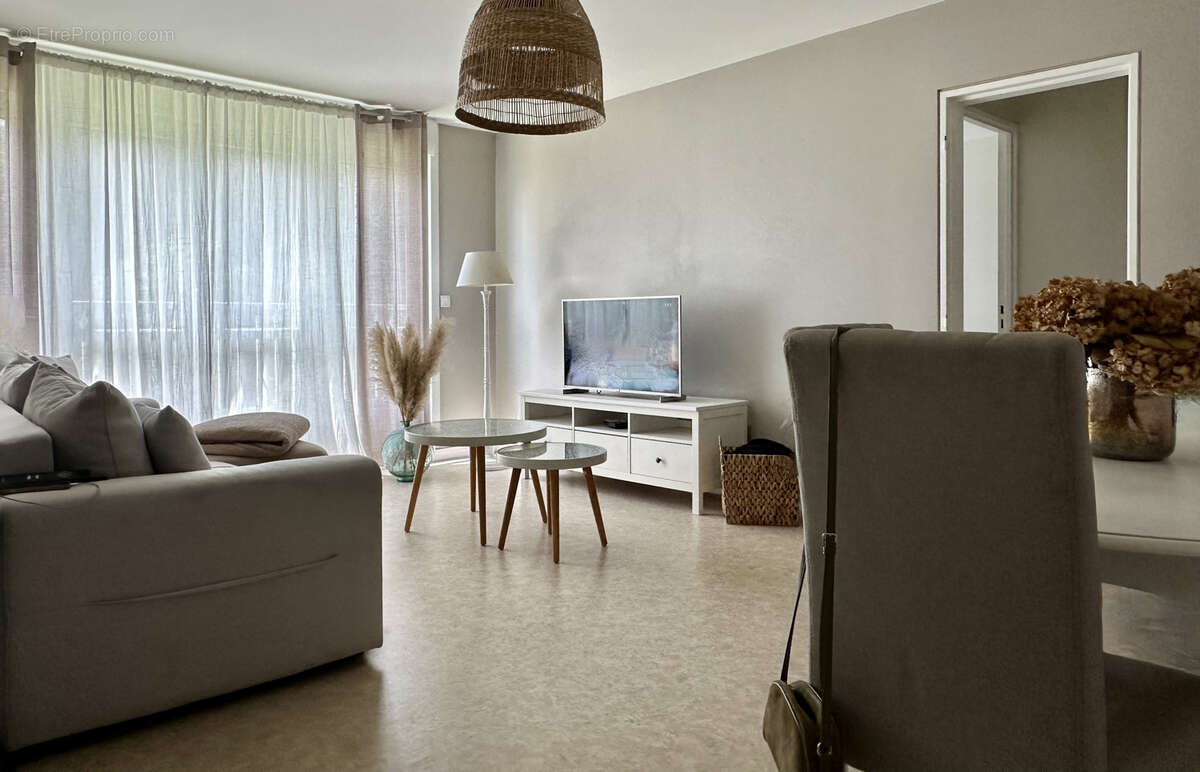 Appartement avec ascenseur -1 chambre- 50 m2-cave et place de parking - photo 7
