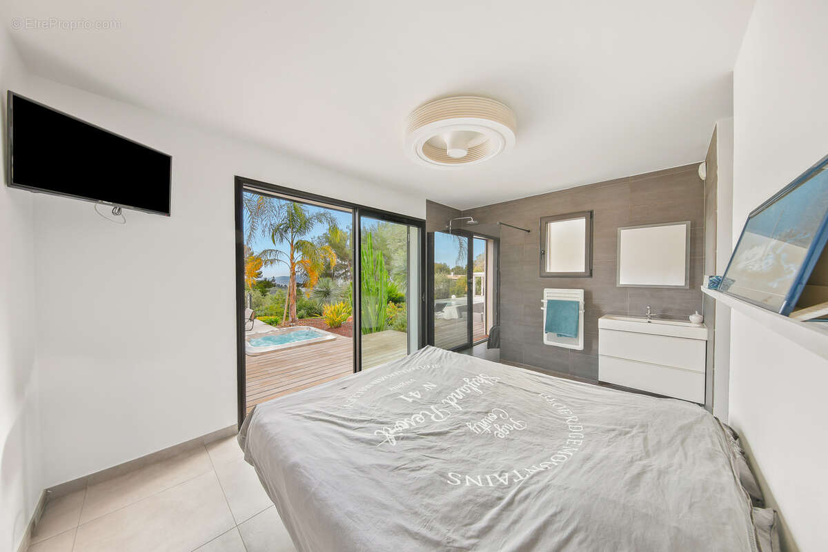 Maison à LA VALETTE-DU-VAR