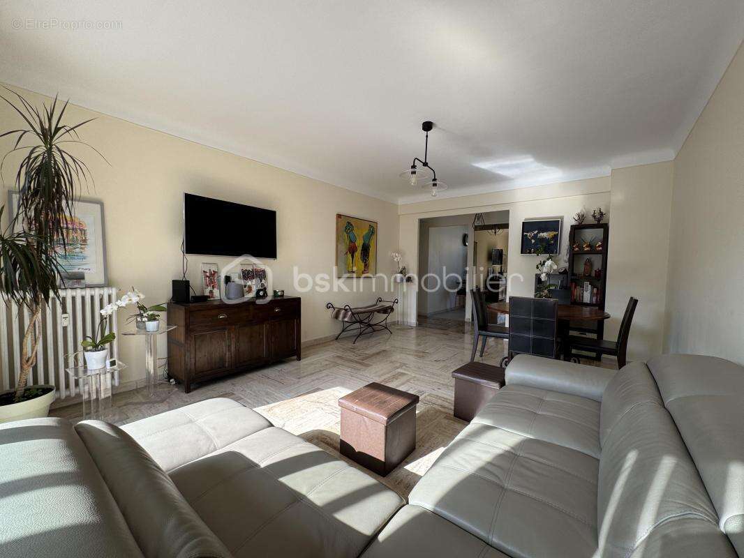 Appartement à LE CANNET