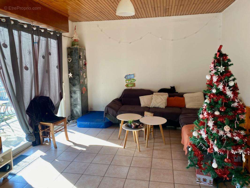 Maison à SAINT-JULIEN-EN-BORN