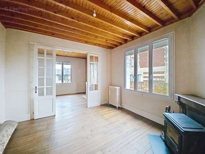 Maison à ANIZY-LE-CHATEAU