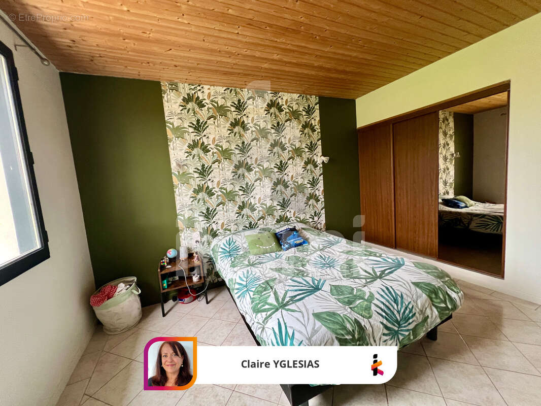 Maison à COURS-DE-PILE