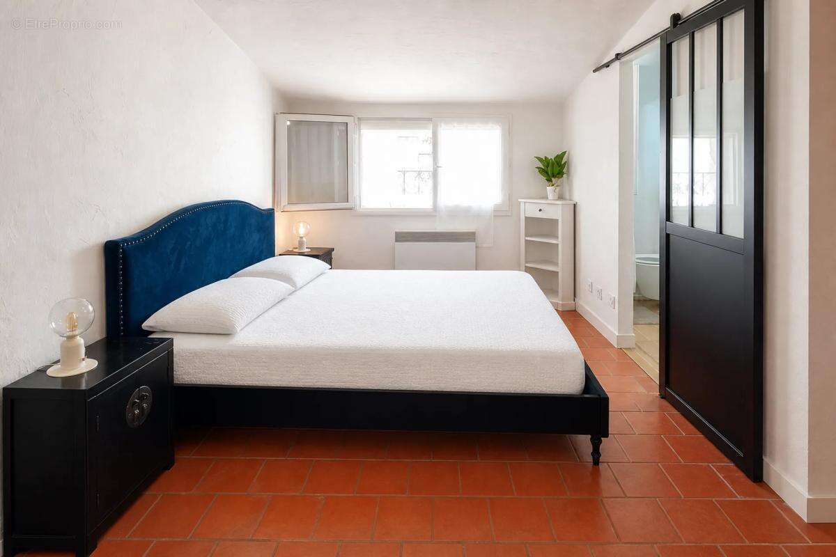 Charmant T5 rénové de 106 m² au cœur de Rousset - photo 5