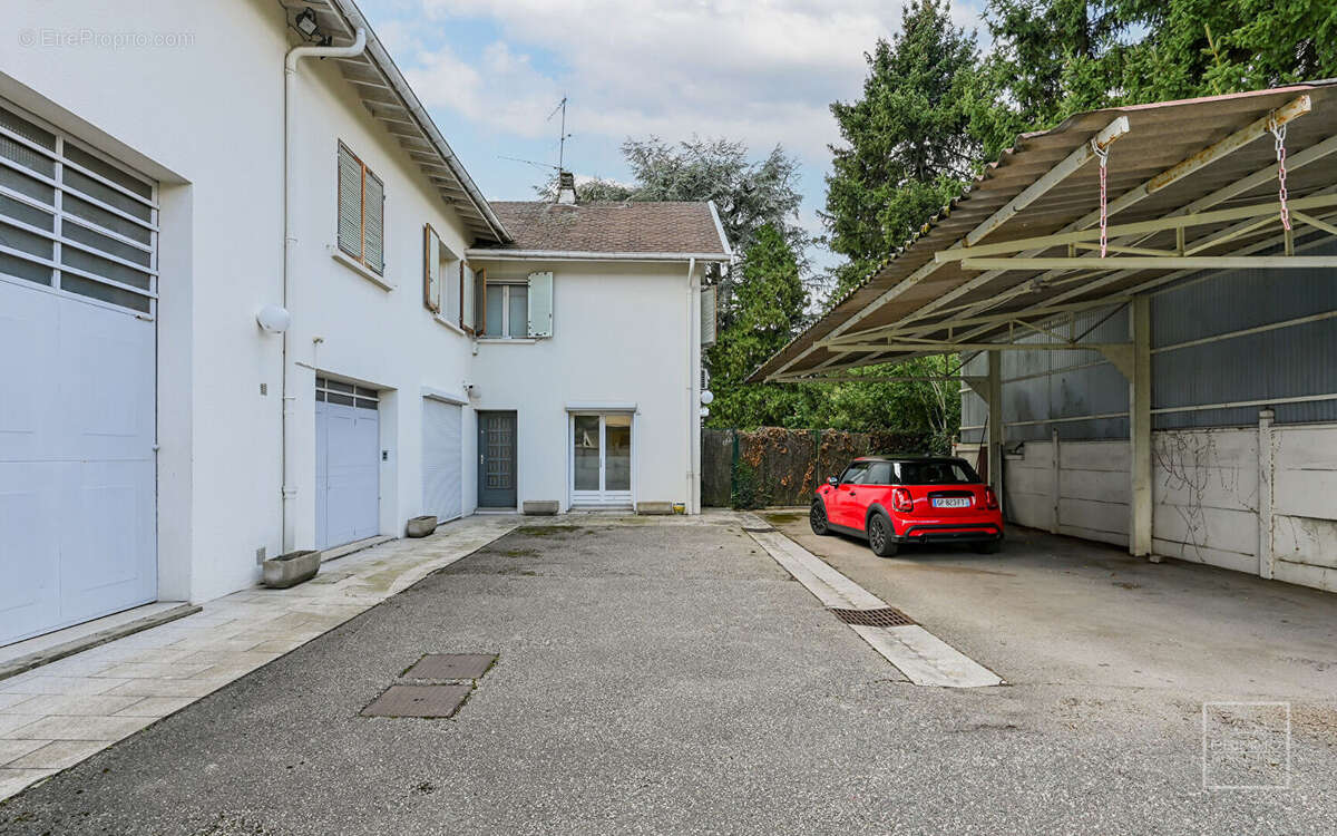 Maison à CHAMPAGNE-AU-MONT-D&#039;OR