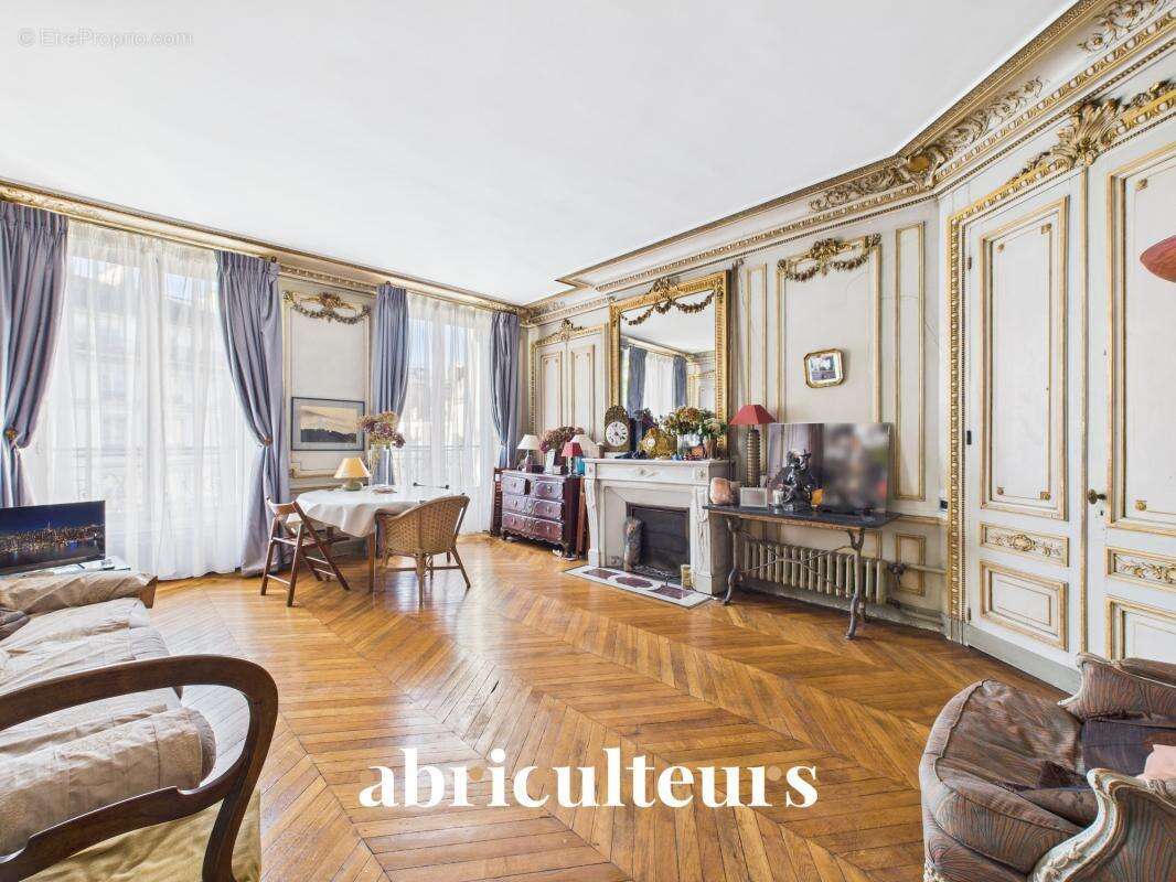 Vaste appartement de charme,  Élégance parisienne – 130 m², 5 pièces - Paris 10 (Porte Saint-Denis) - photo 4