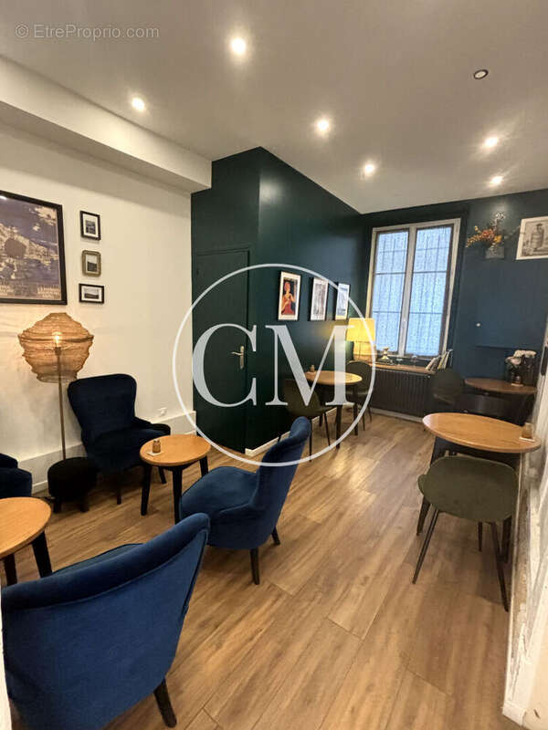 Commerce à VERSAILLES