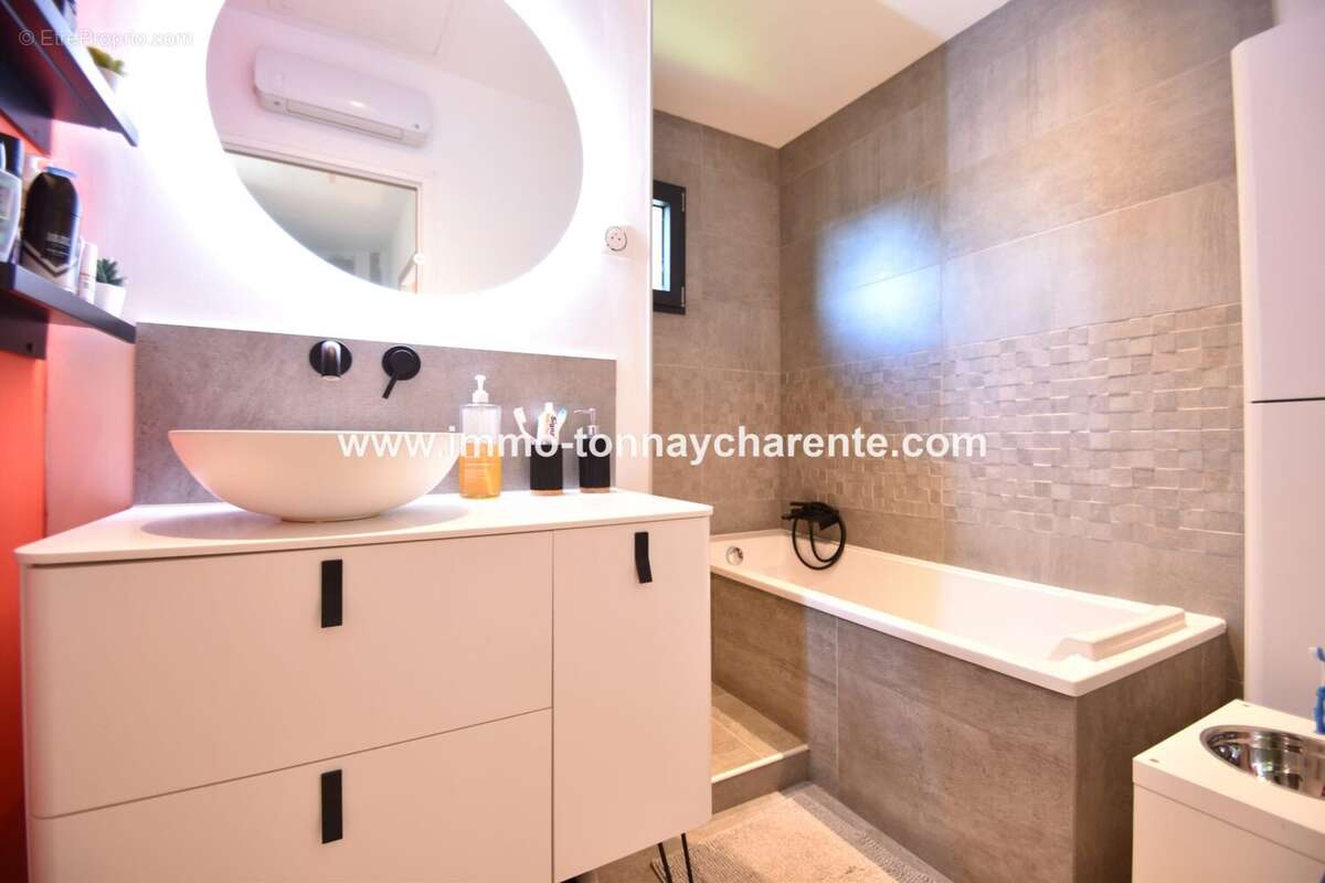 Maison à TONNAY-CHARENTE