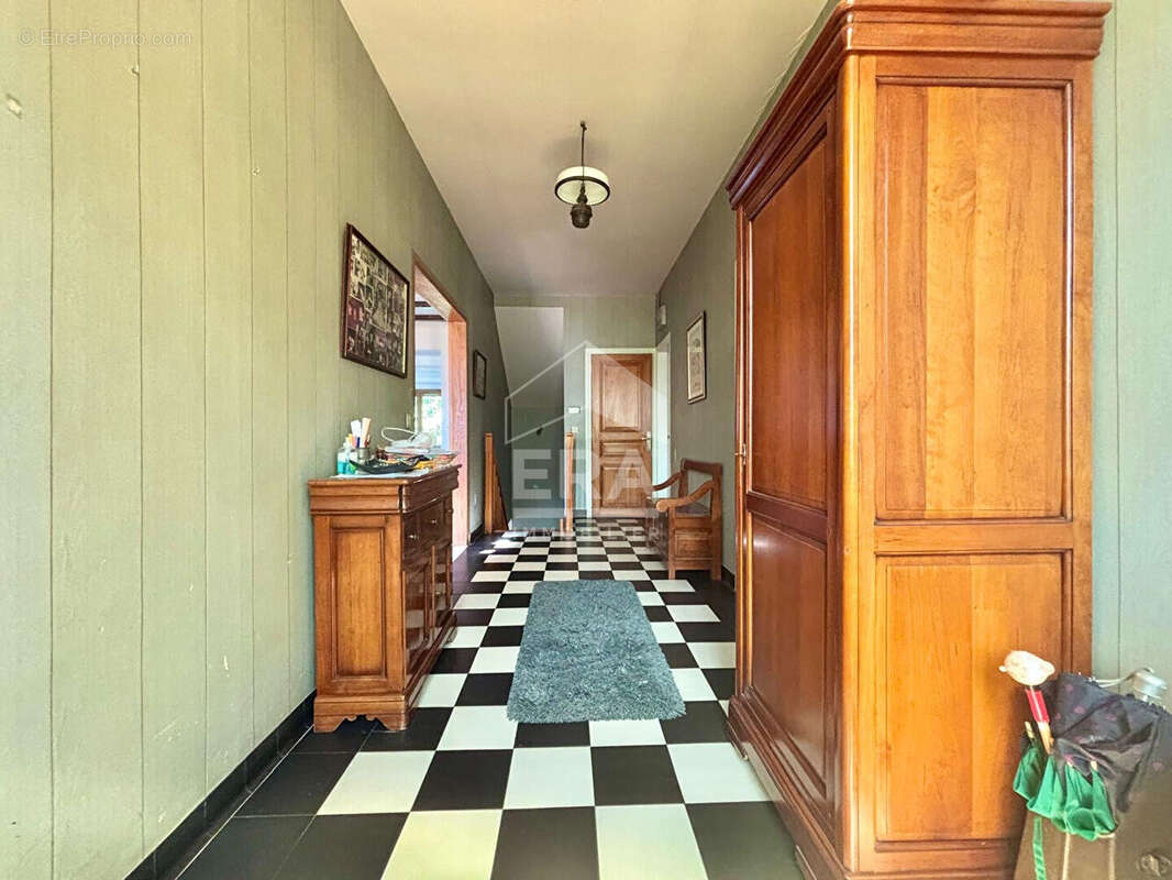 Maison à COMBS-LA-VILLE