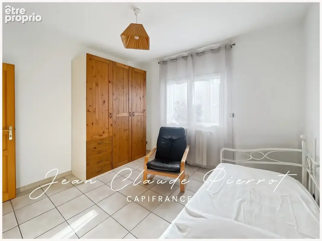 Maison à vendre 6 pièces avec Hangar indépendant et piscine CLARENSAC (30) - photo 7
