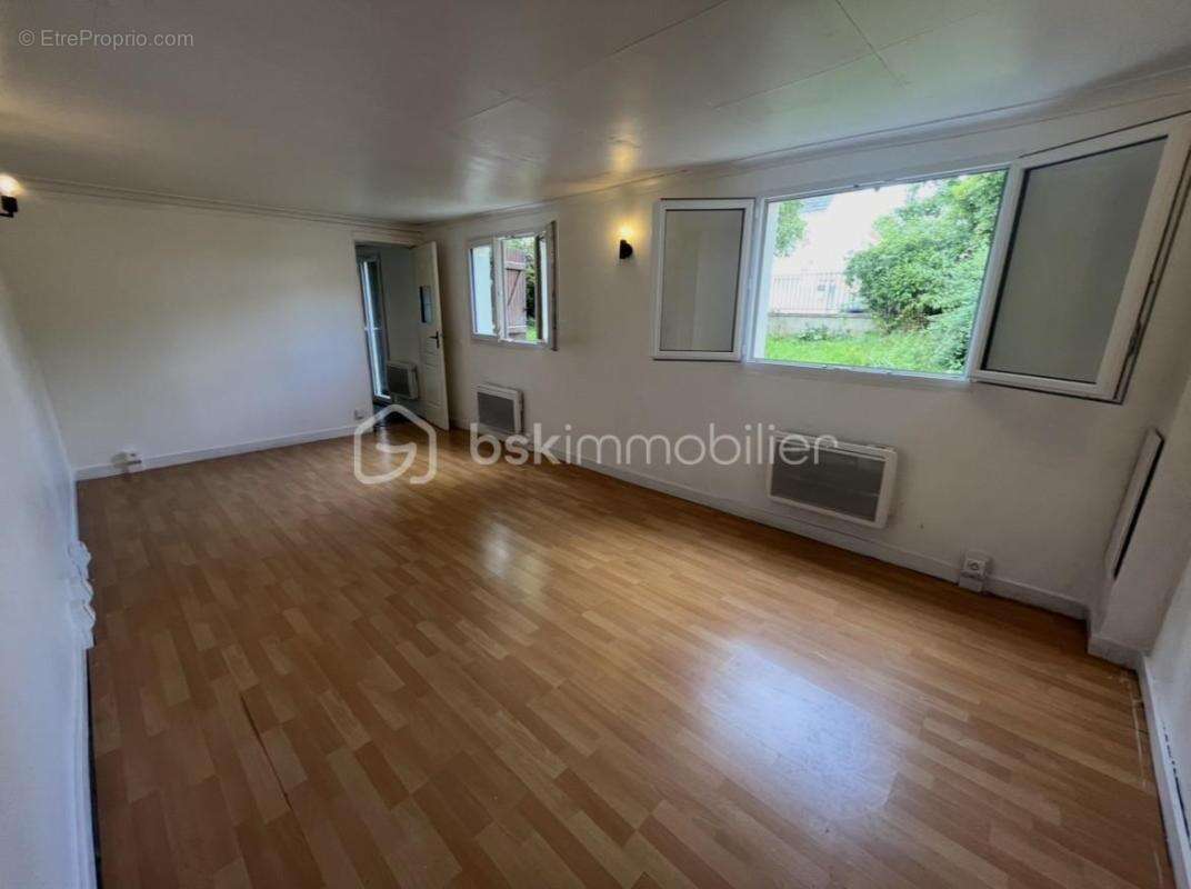 Appartement à NOZAY