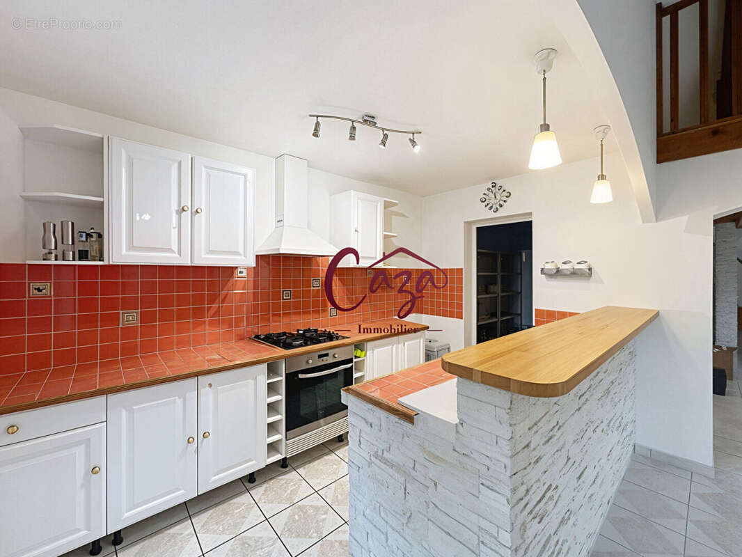 Maison à SAINT-CAPRAIS-DE-BORDEAUX