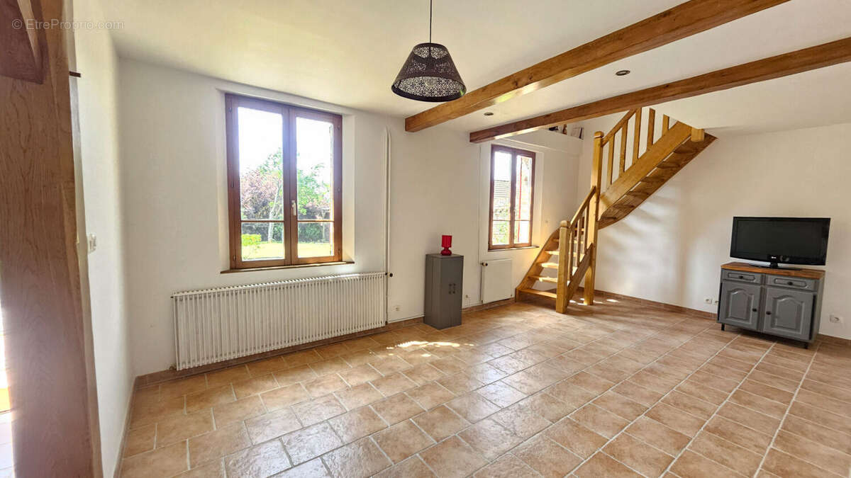 Maison à LACHAPELLE-AUX-POTS