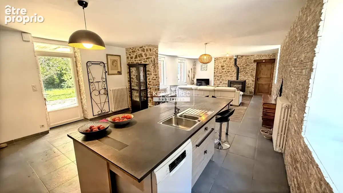 A VENDRE Maison en pierres 5 pièces à ERBEE 127 m² - 308 900  HAI - photo 2
