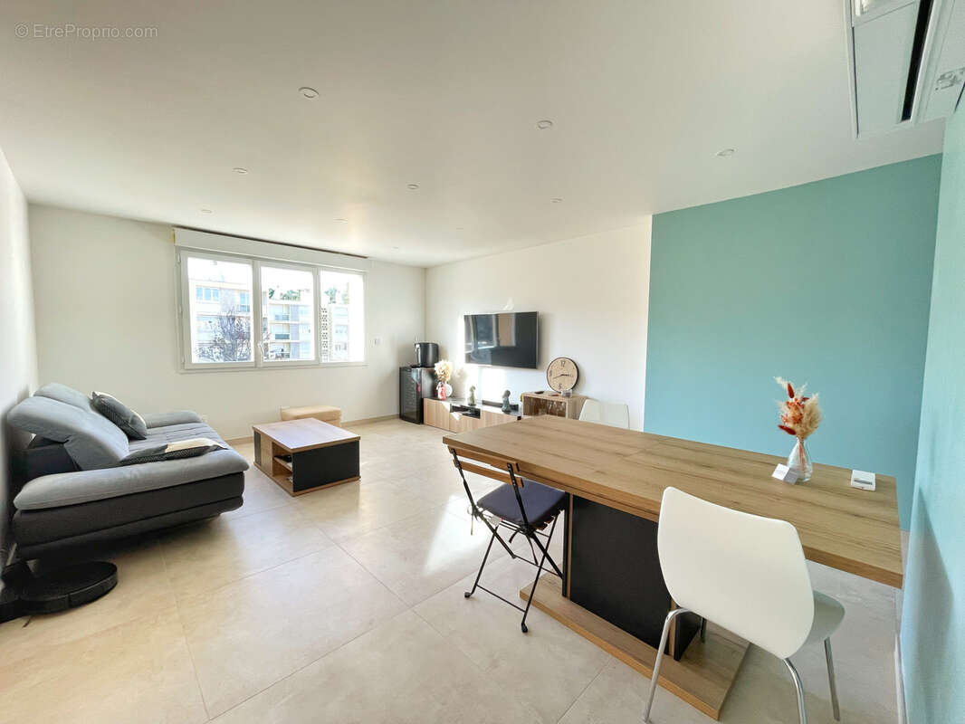 Appartement à PIERRE-BENITE