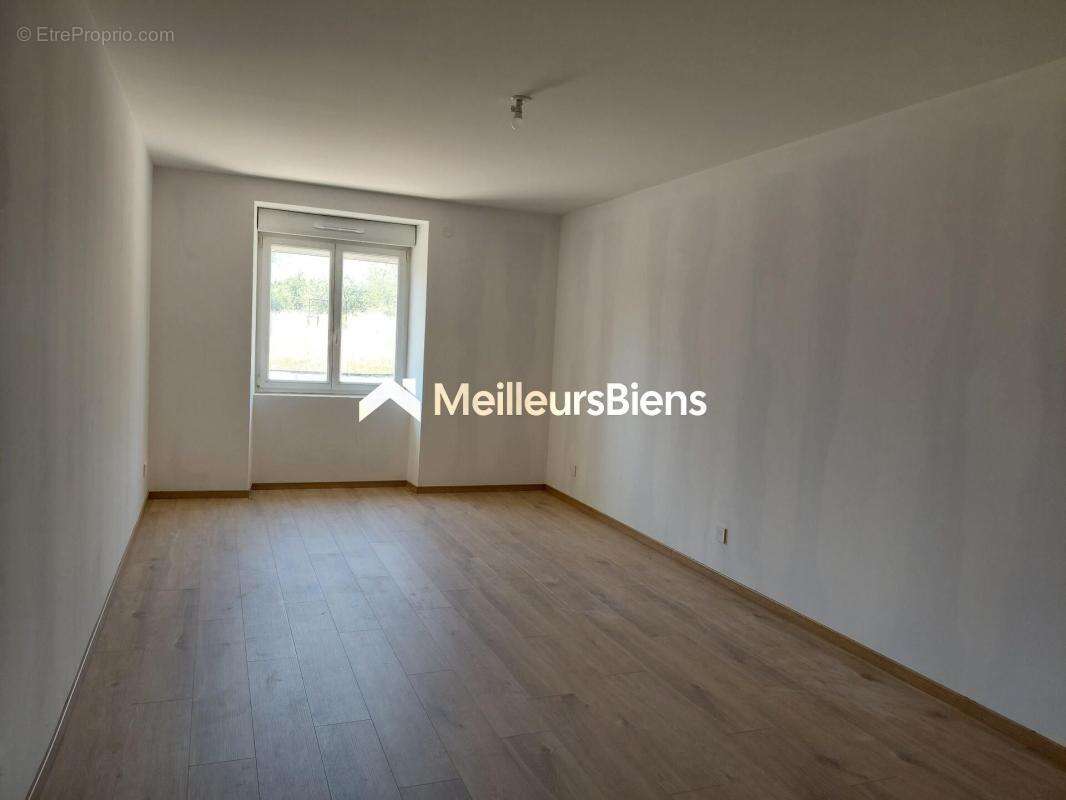 Combeaufontaine, maison de village entièrement rénovée - photo 8