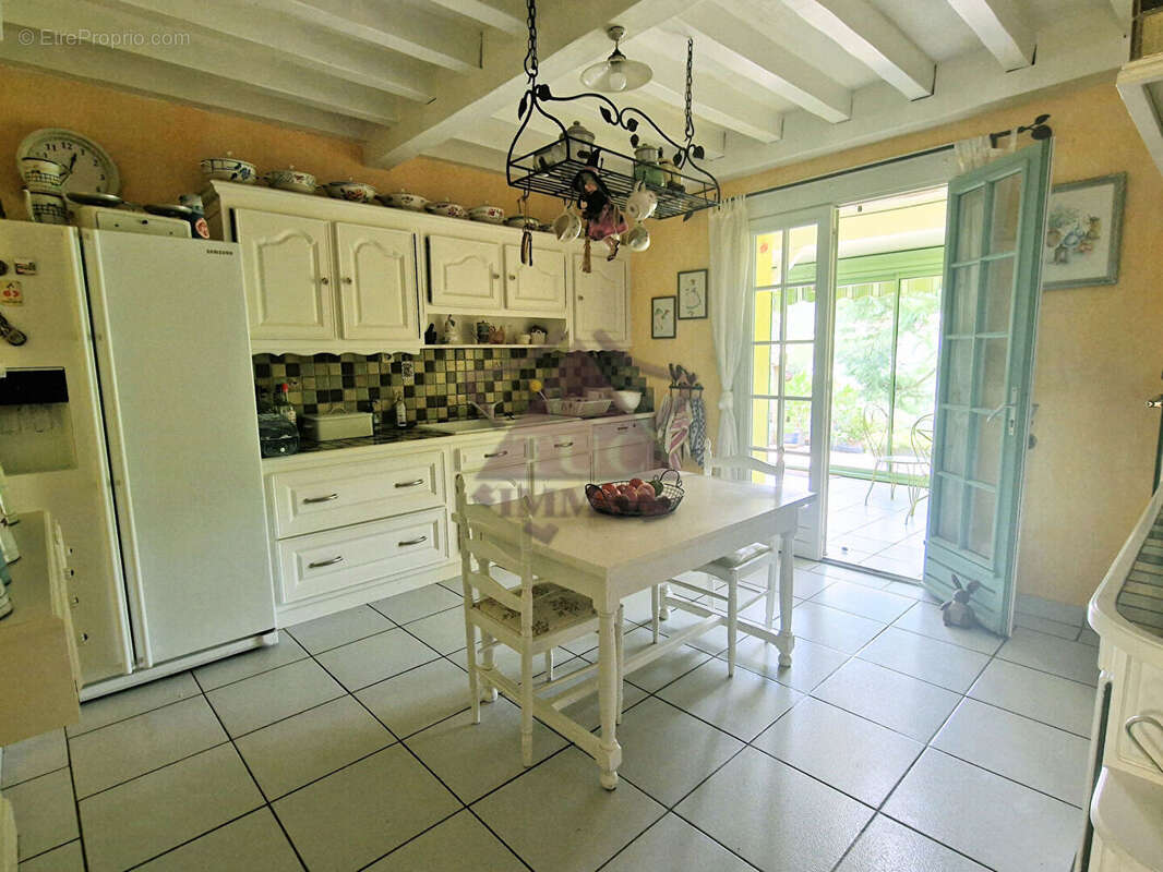Maison avec piscine dans un environnement privilégié - photo 5