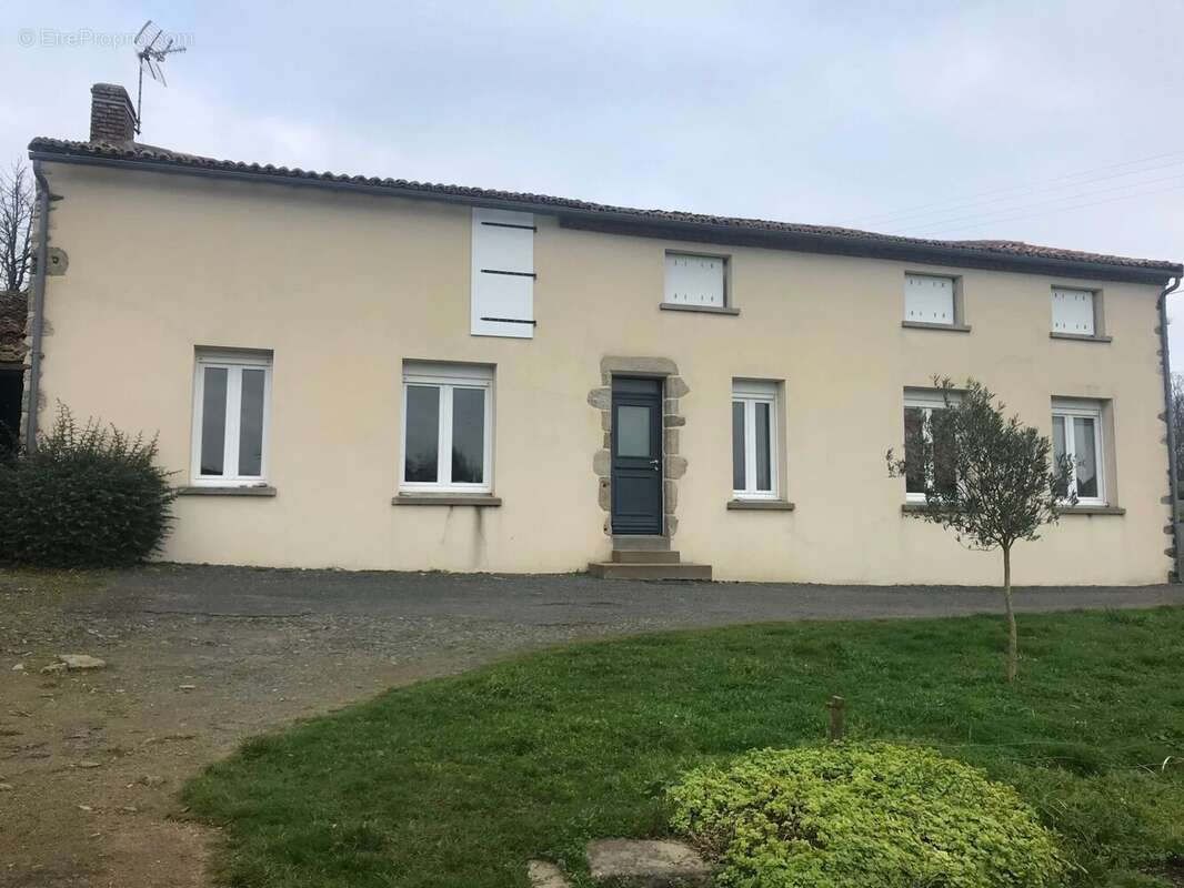 Maison à ARGENTON-CHATEAU