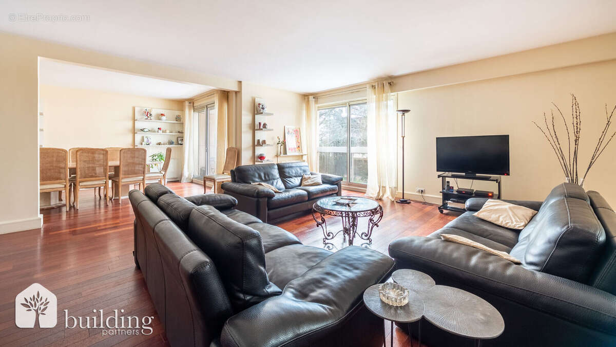 Appartement à NEUILLY-SUR-SEINE