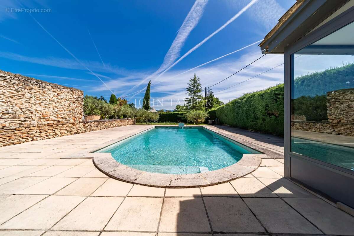Maison à BONNIEUX