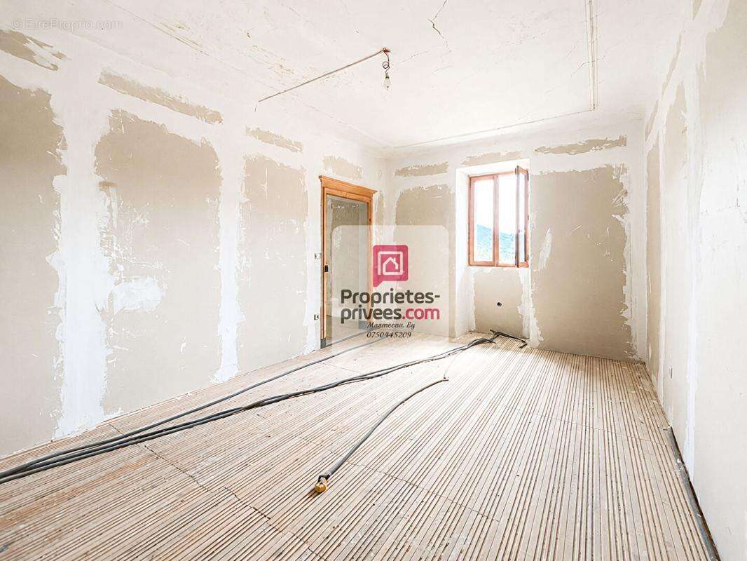 Maison de caractère à rénovée avec corps de ferme 621 m2 Coise Saint Jean Pied Gauthier - photo 6