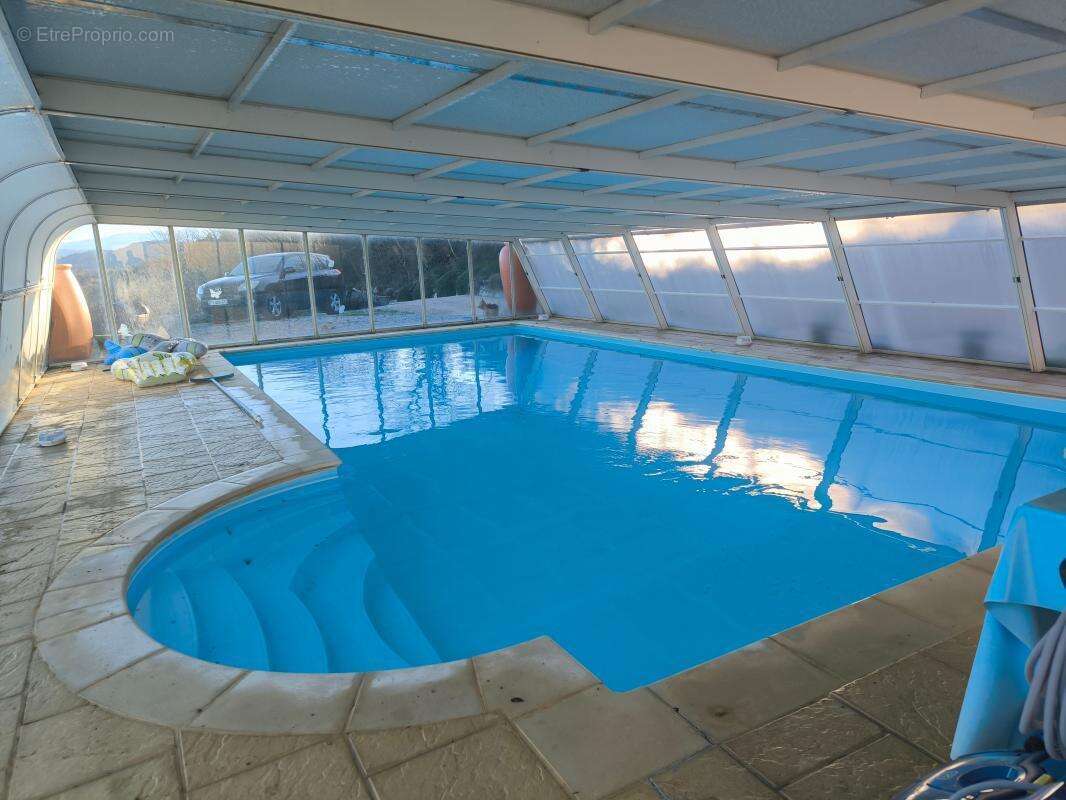Villa plain pied de 130 m2 entourée de nature sur terrain de 4539 m2 avec  PISCINE - photo 2