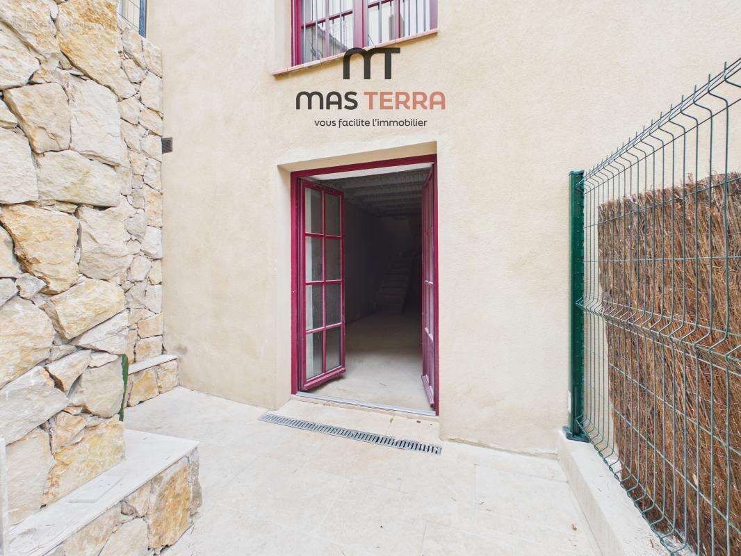 Appartement à CHATEAUNEUF-GRASSE