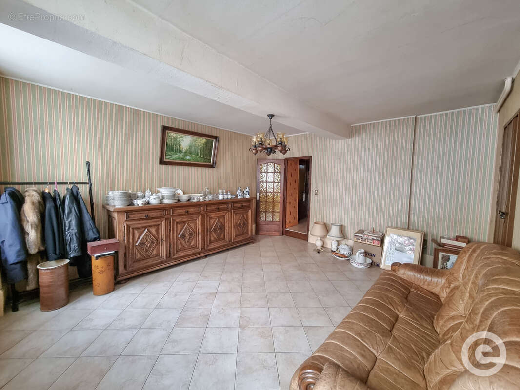 Maison à RAVIERES