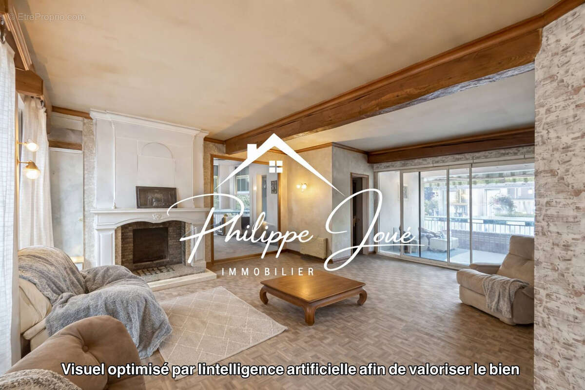 Maison à VILLENEUVE-L'ARCHEVEQUE