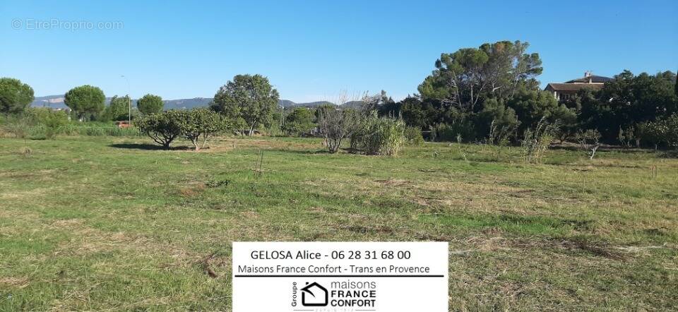 Terrain à FREJUS