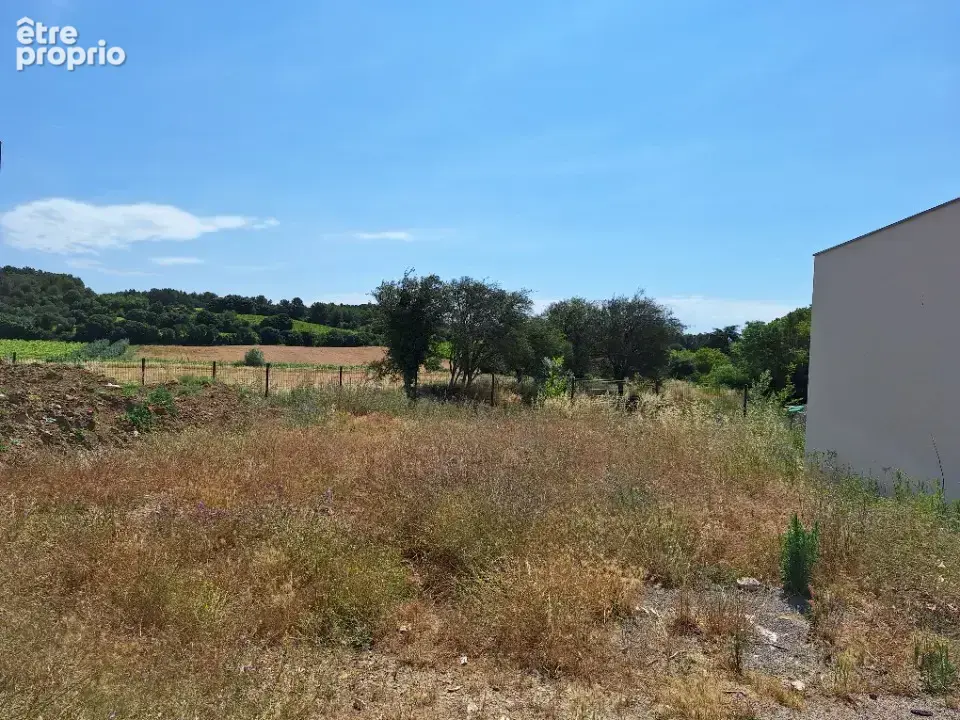 Terrain à AIGUES-VIVES