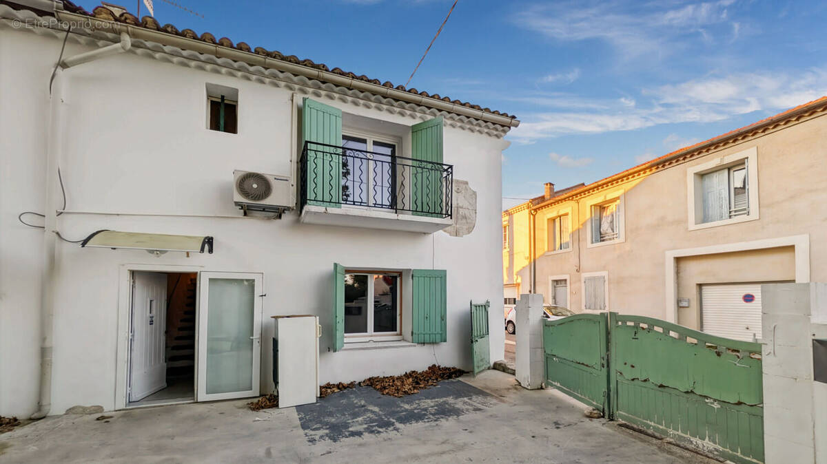 Maison à CHATEAURENARD