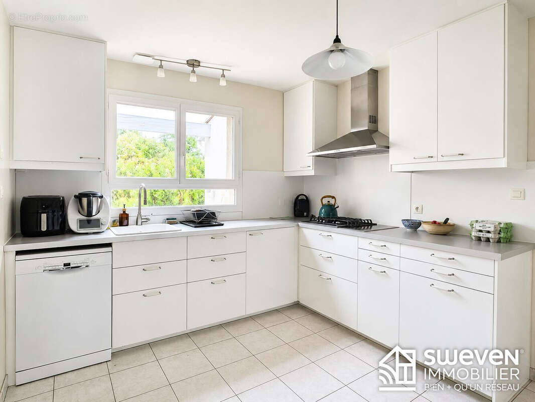 Maison 178 m² à Frouzins  - photo 5