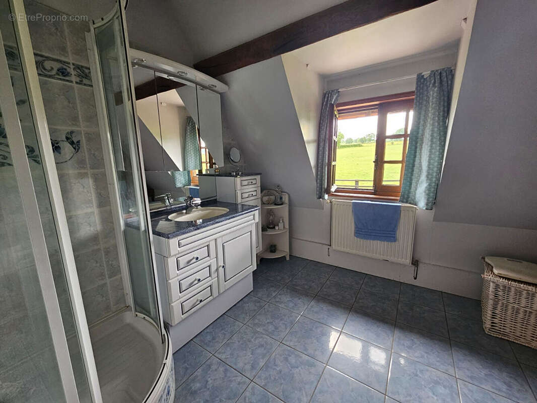 Maison à SAINT-PIERRE-SUR-DIVES